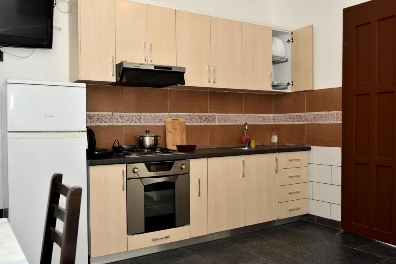Villas Apartments Shahaj Vlorë Екстериор снимка