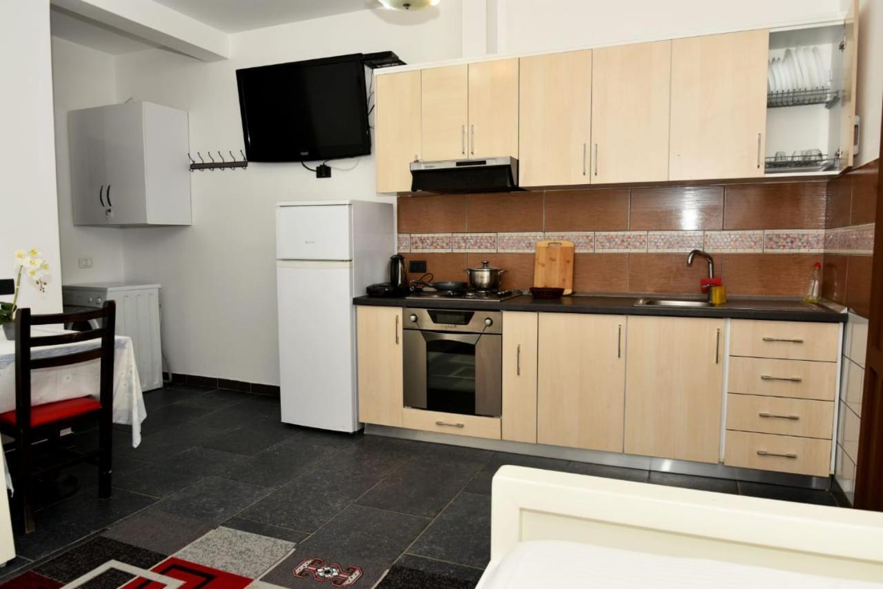 Villas Apartments Shahaj Vlorë Екстериор снимка